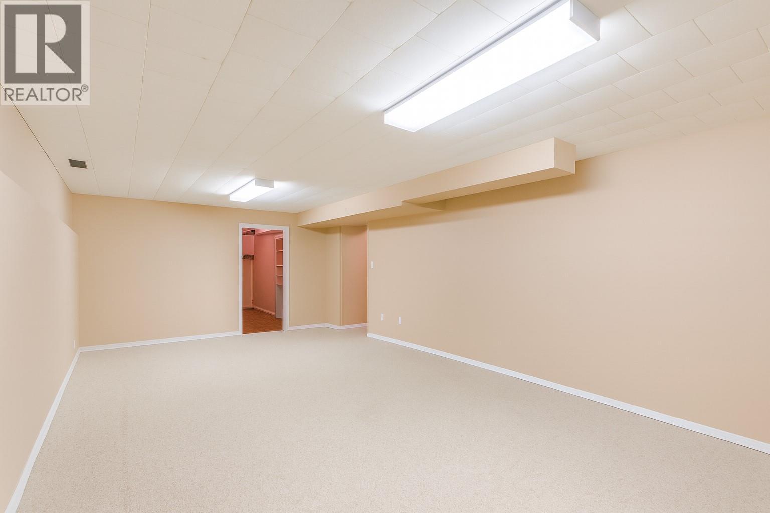 #10 11121 Scott Street - 30