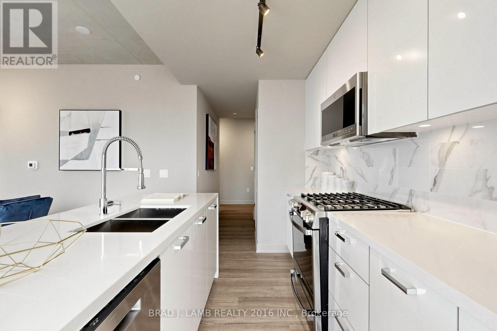 #2903 284 KING STREET E - 11