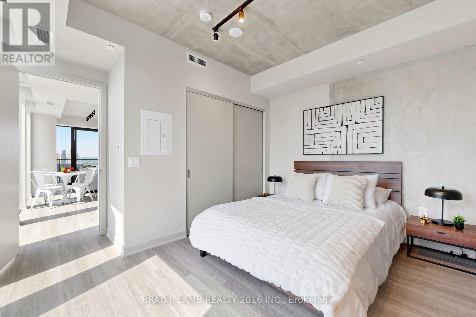 #2903 284 KING STREET E - 15