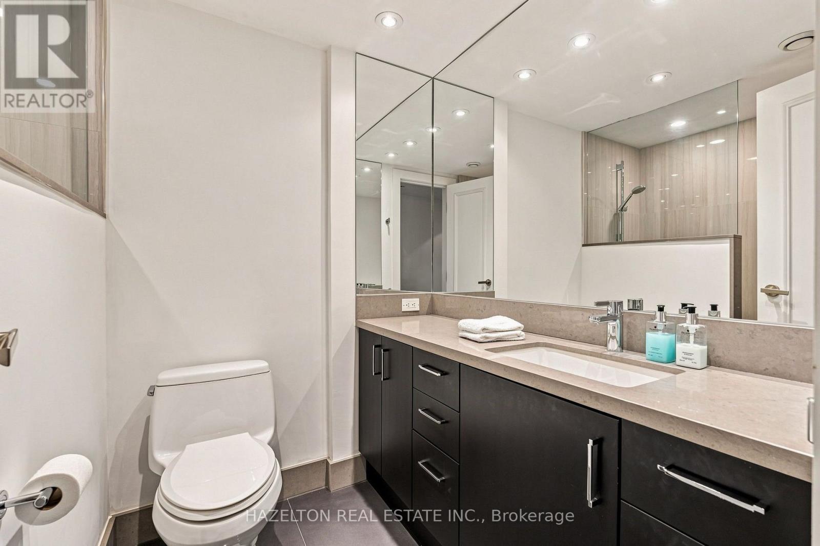 #605 4 LOWTHER AVENUE - Image 33