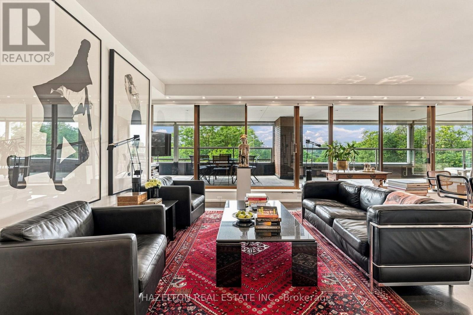 #605 4 LOWTHER AVENUE - 7