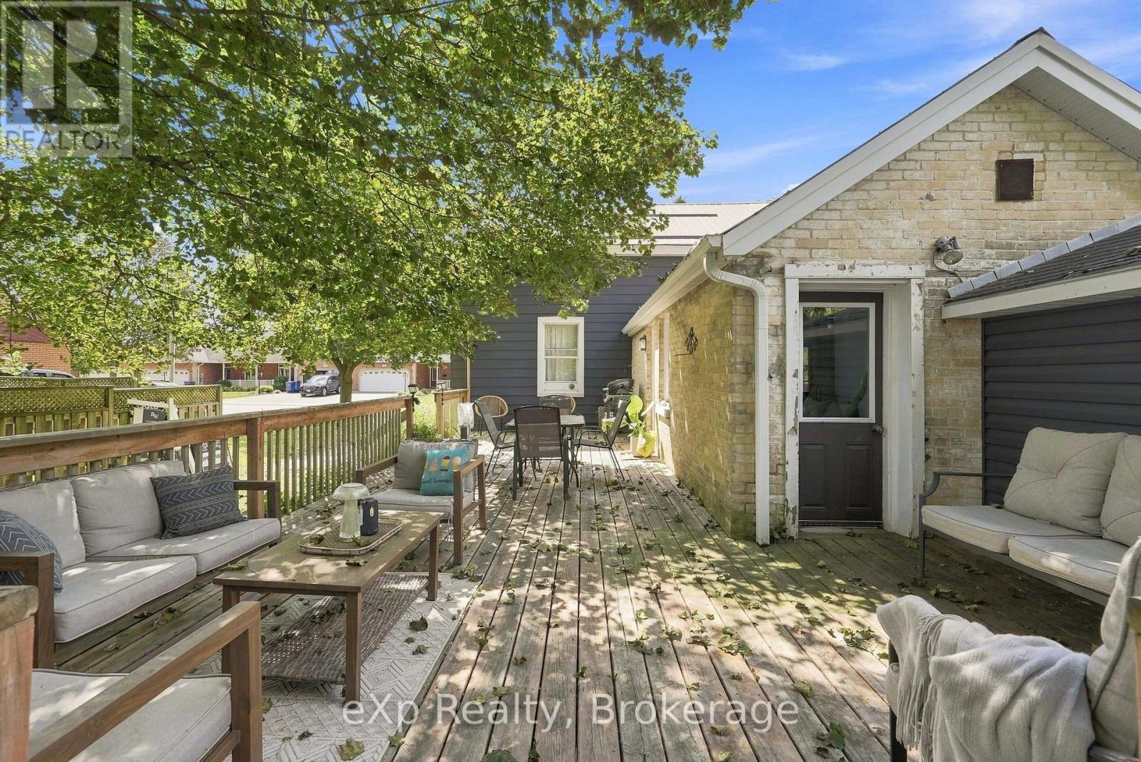 255 WATERLOO STREET - 39