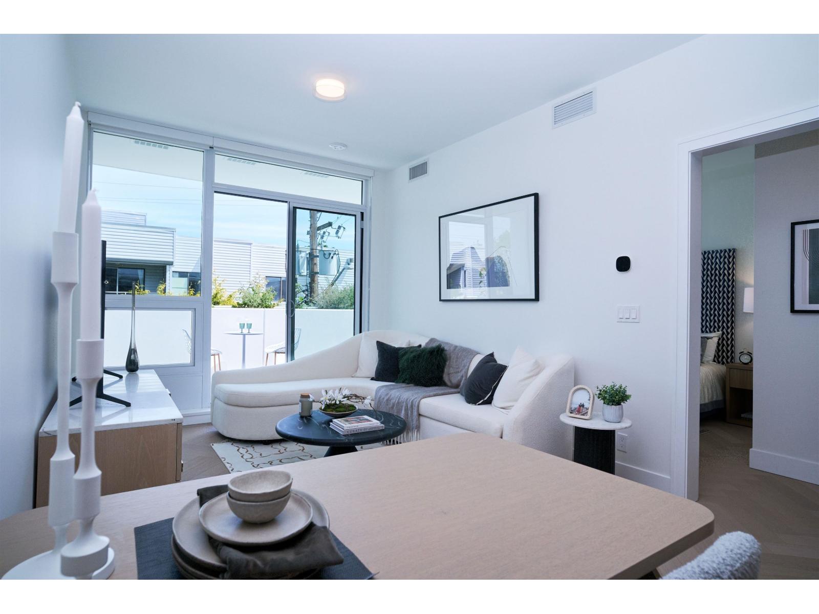 208 1342 JOHNSTON ROAD, White Rock — photo 3