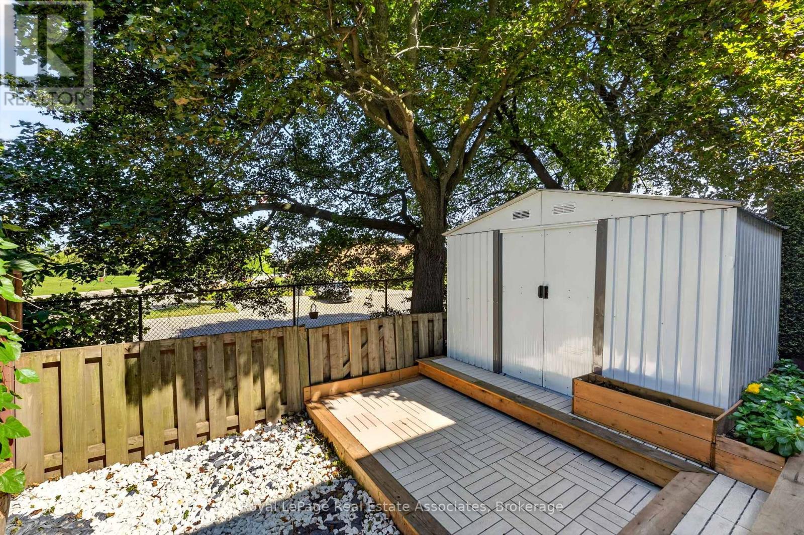 #8 59 MAPLE AVENUE - Image 45