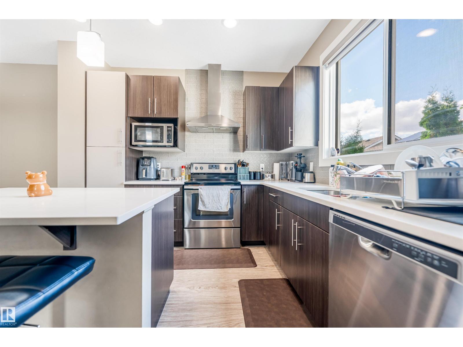 818 35A AVE NW - 23