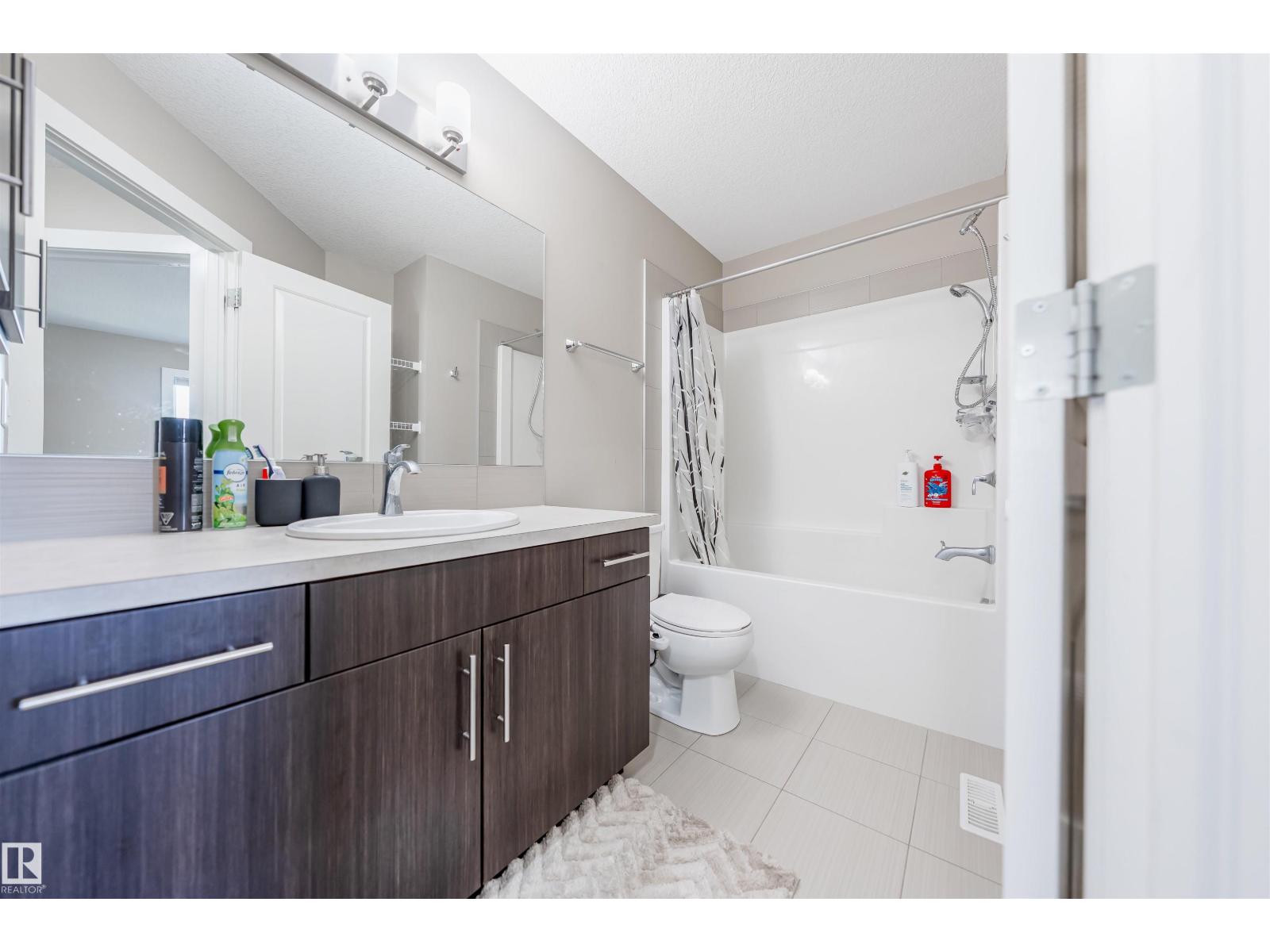 818 35A AVE NW - 37