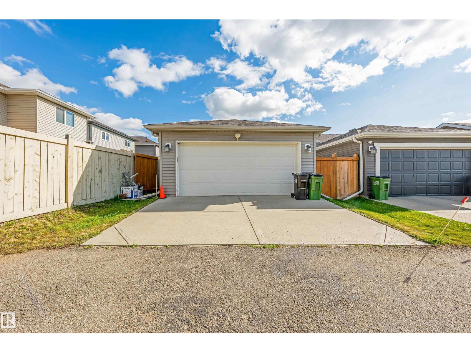 818 35A AVE NW - 44