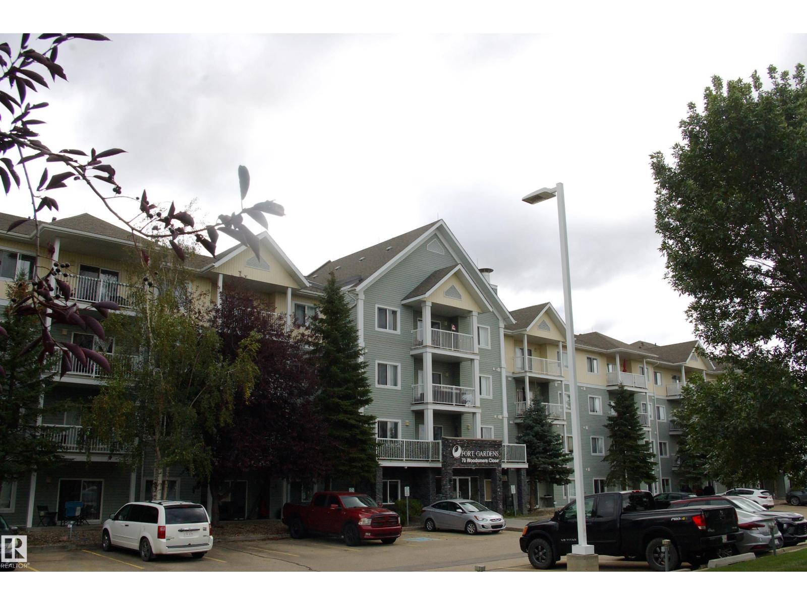 #305 70 WOODSMERE - 1