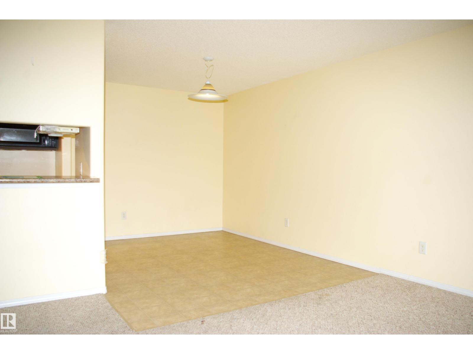 #305 70 WOODSMERE - Image 12