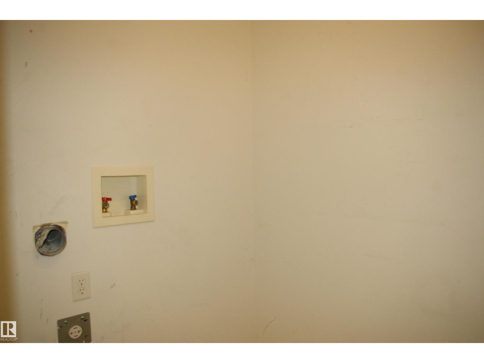 #305 70 WOODSMERE - 20