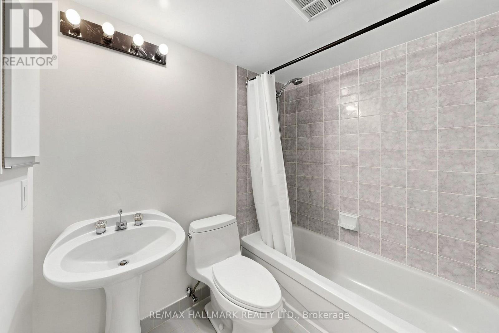 #702 5 WELDRICK ROAD W - 42