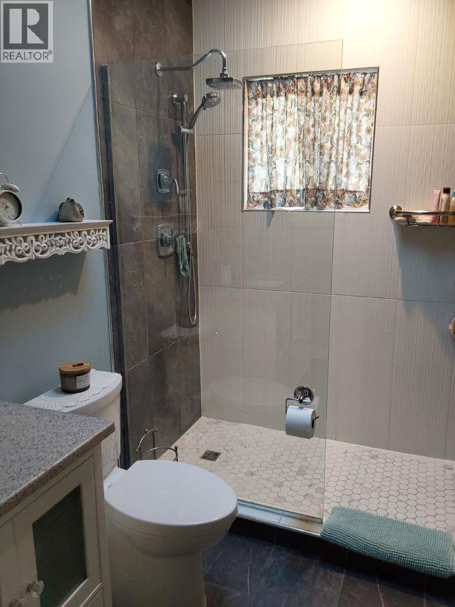 8310 70TH Avenue - 18