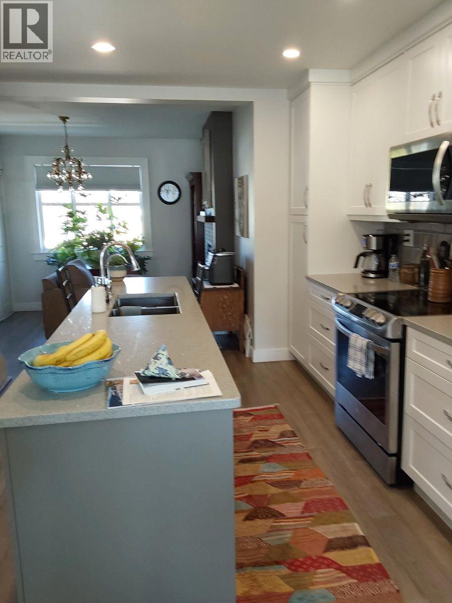 8310 70TH Avenue - 11