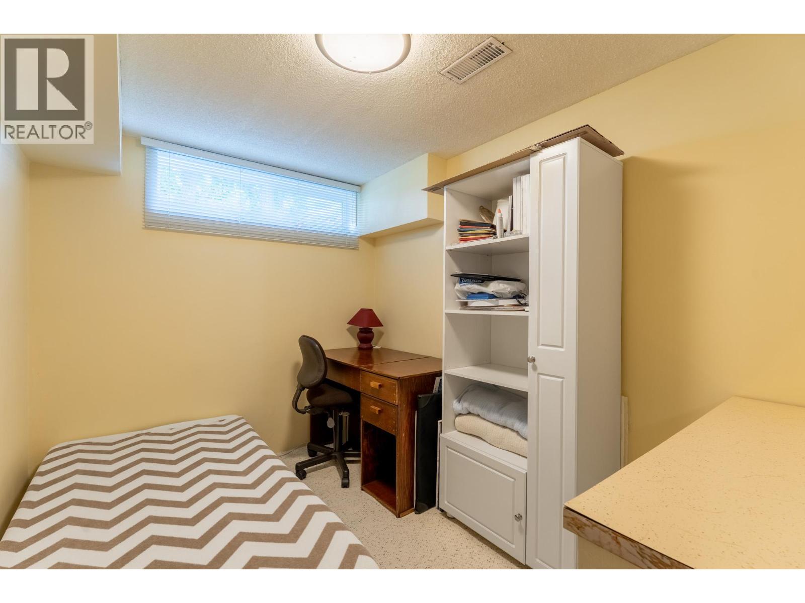 1306 Lombardy Square - 16