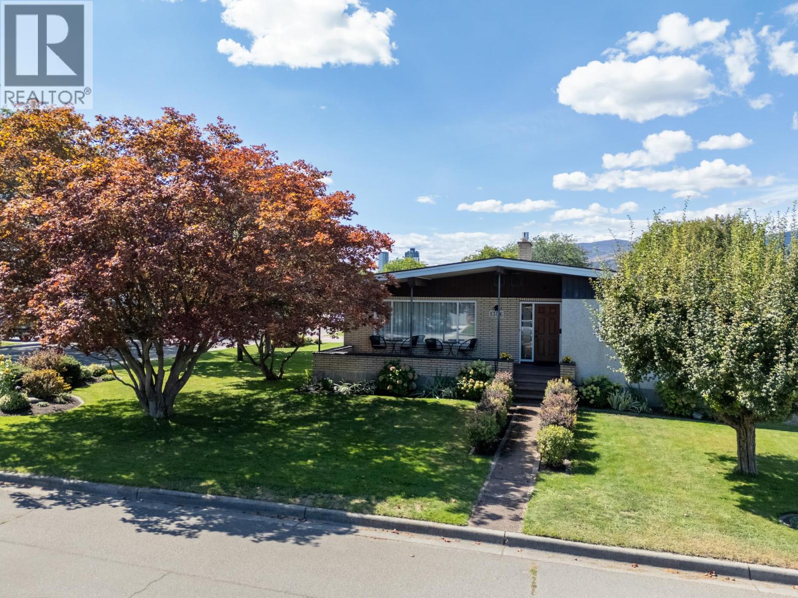 1306 Lombardy Square - 31