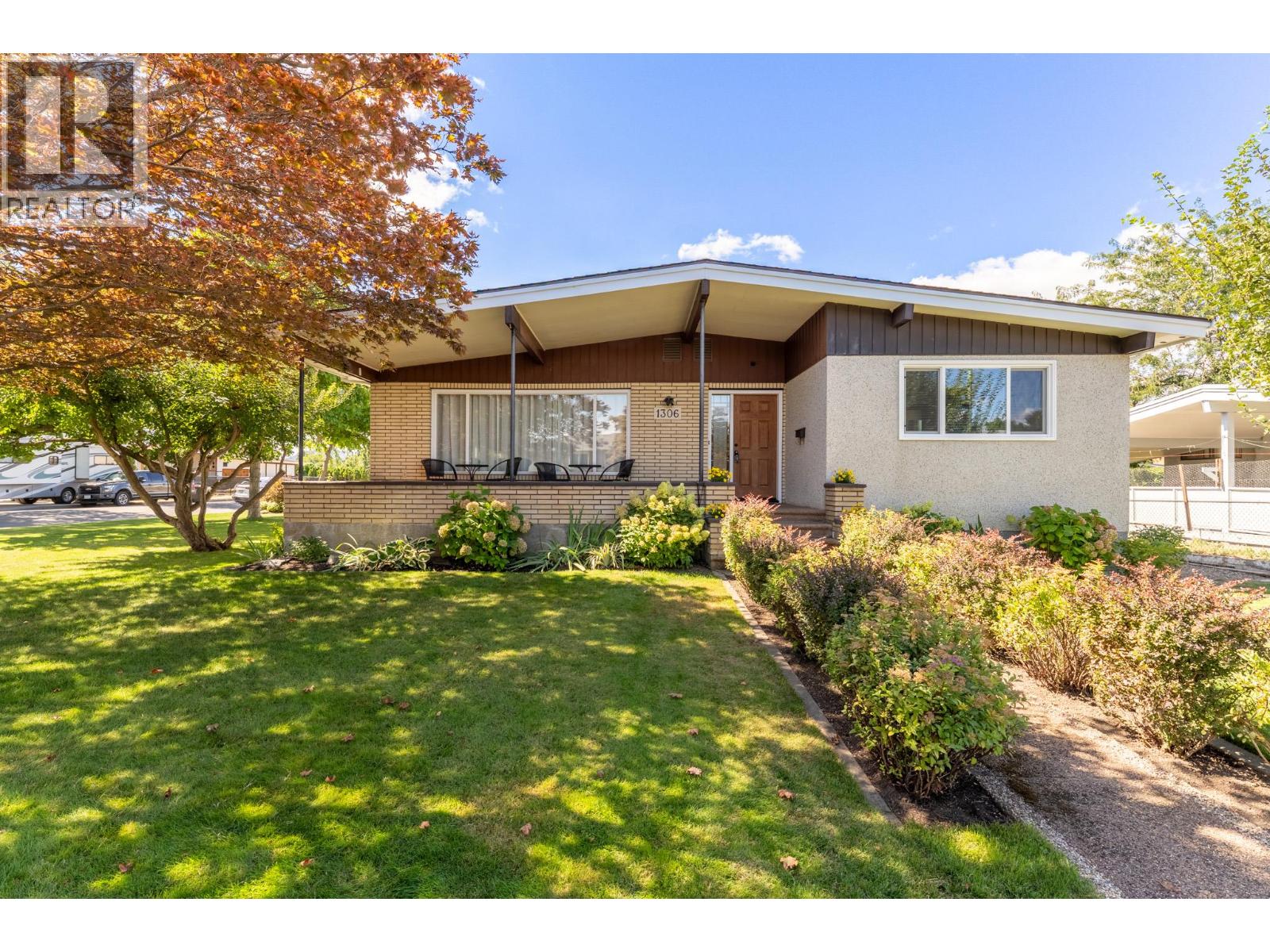 1306 Lombardy Square - 1