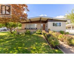  1306 Lombardy Square, Kelowna