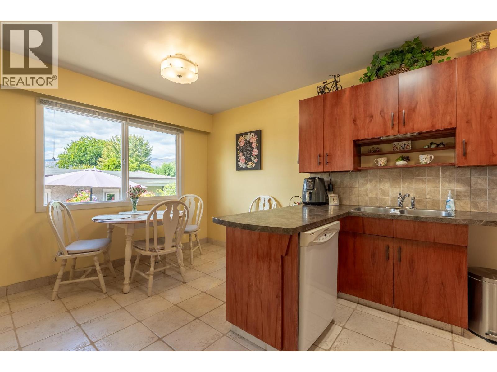 1306 Lombardy Square - Image 7