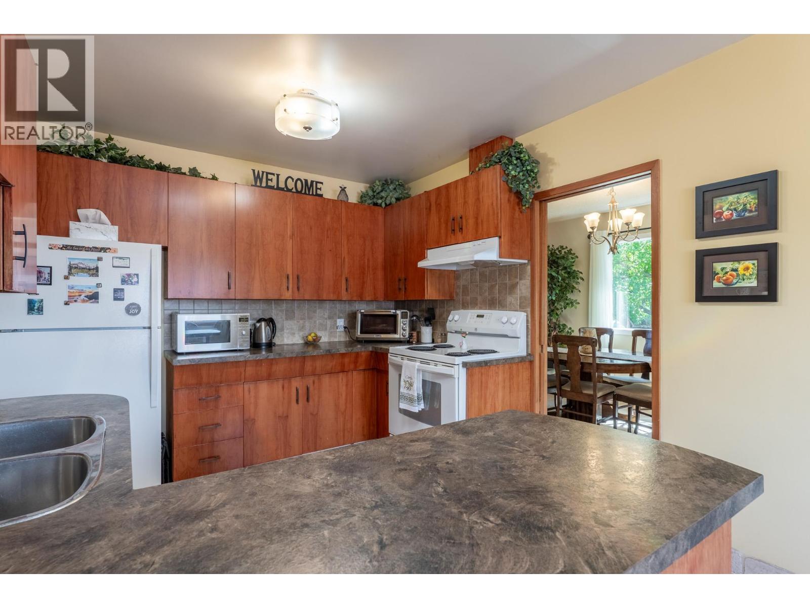 1306 Lombardy Square - 8