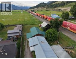 5708 Vla Road, Chase, BC V0E1M1 Photo 17