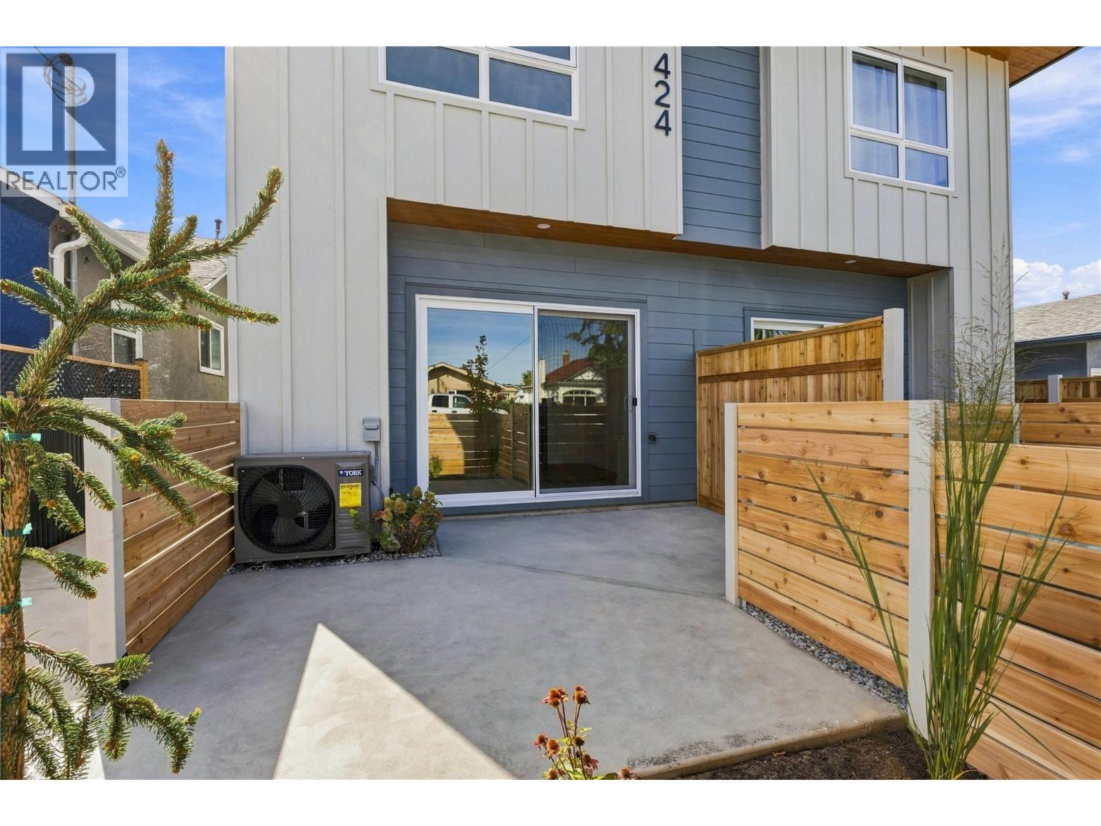 #102 424 Bennett Avenue - 14