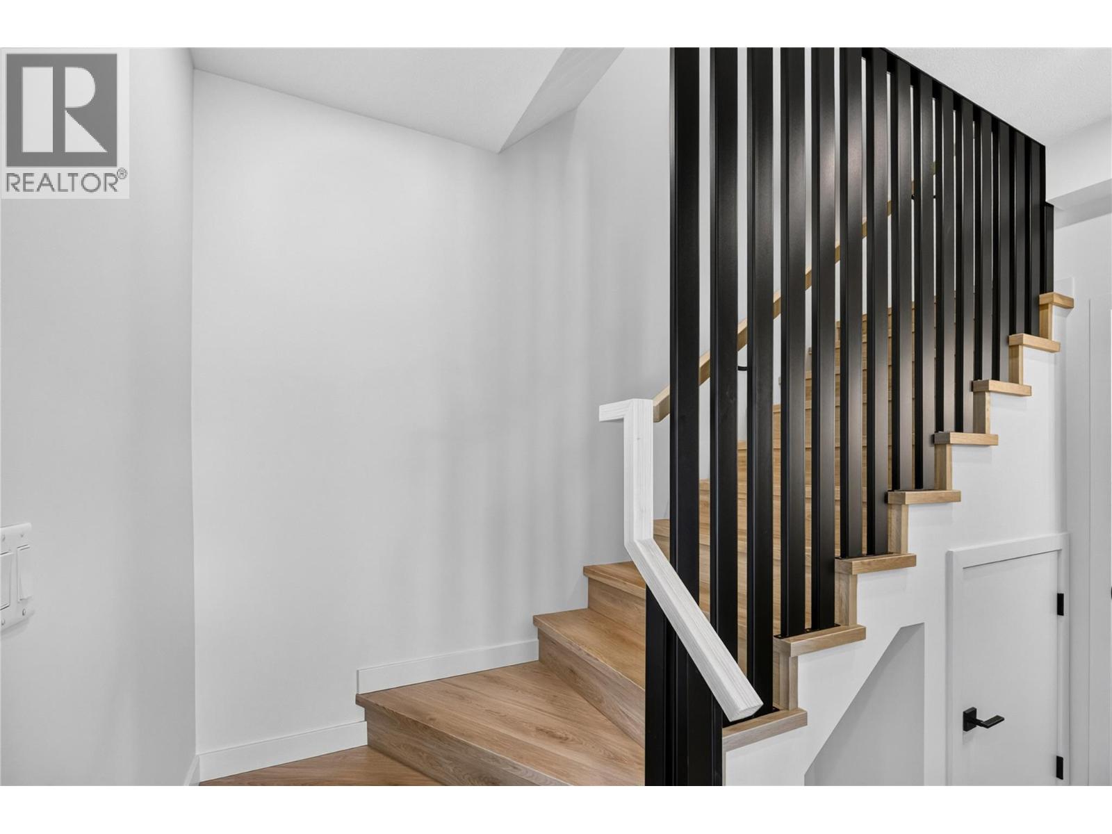 #102 424 Bennett Avenue - Image 10