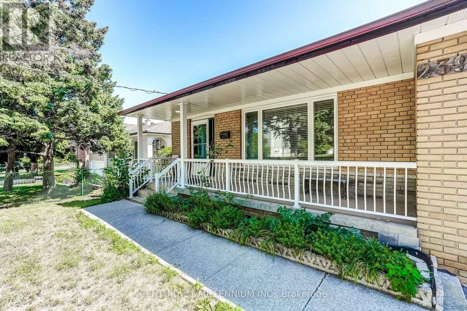 239 DRIFTWOOD AVENUE - 3
