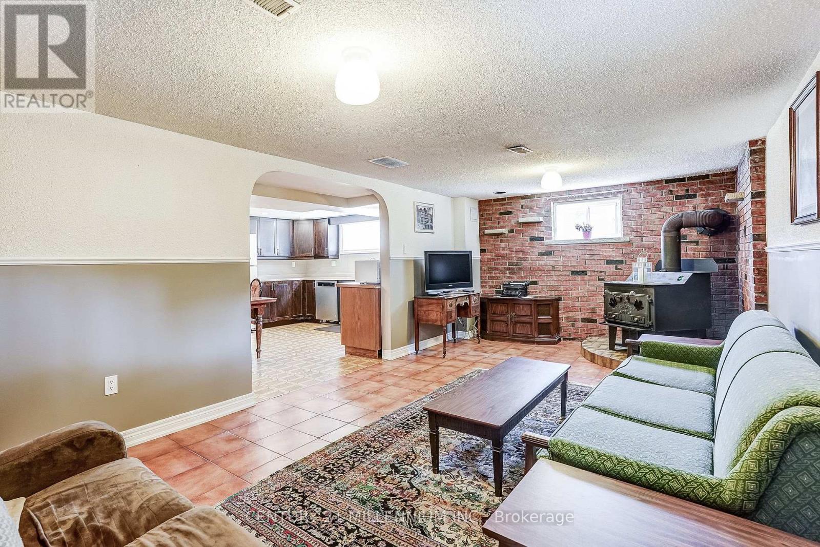 239 DRIFTWOOD AVENUE - Image 31
