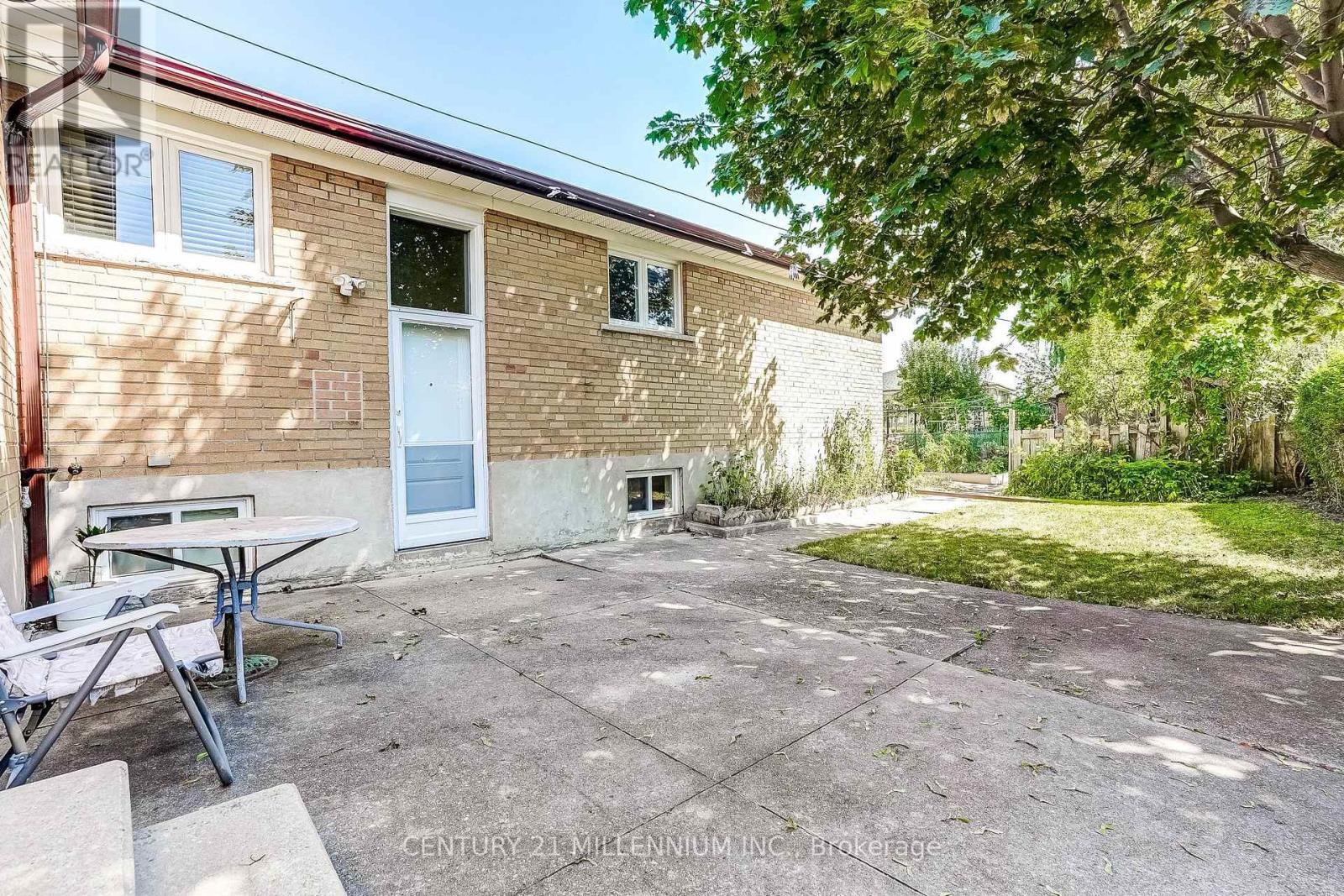 239 DRIFTWOOD AVENUE - Image 44