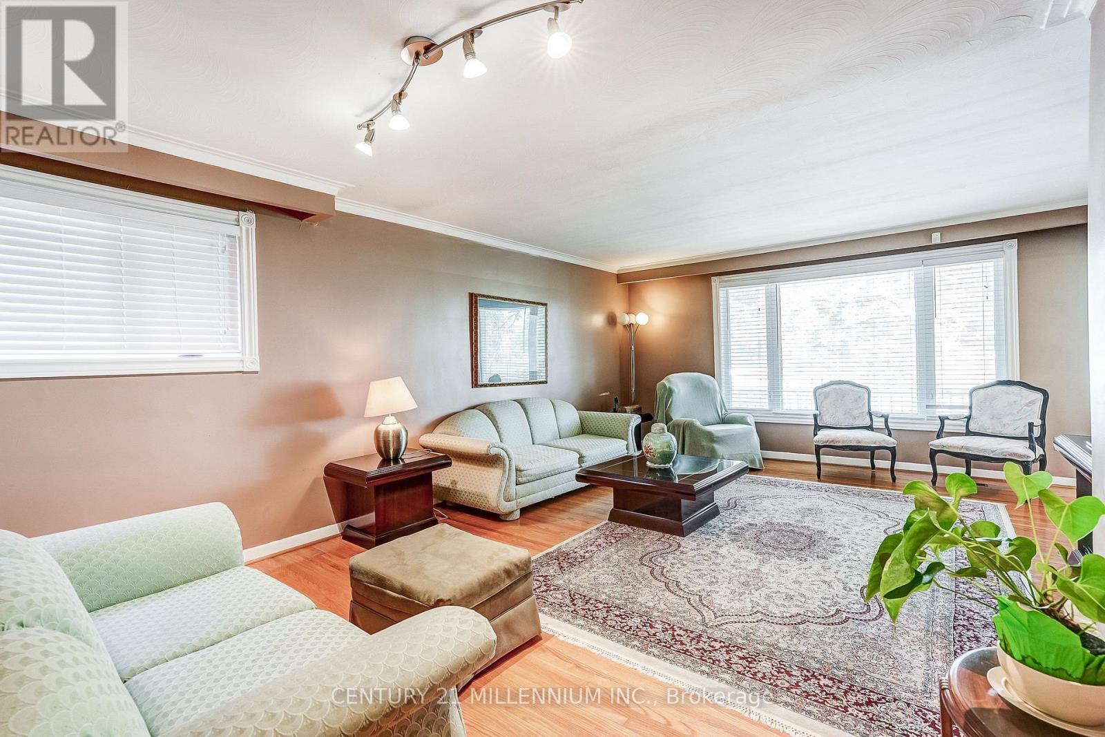 239 DRIFTWOOD AVENUE - Image 9