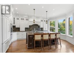 Family room - 1366 Wilson Avenue, Mississauga, ON L5G3K2 Photo 9