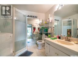 711 Railway Avenue E, Rosthern, SK S0K3R0 Photo 13