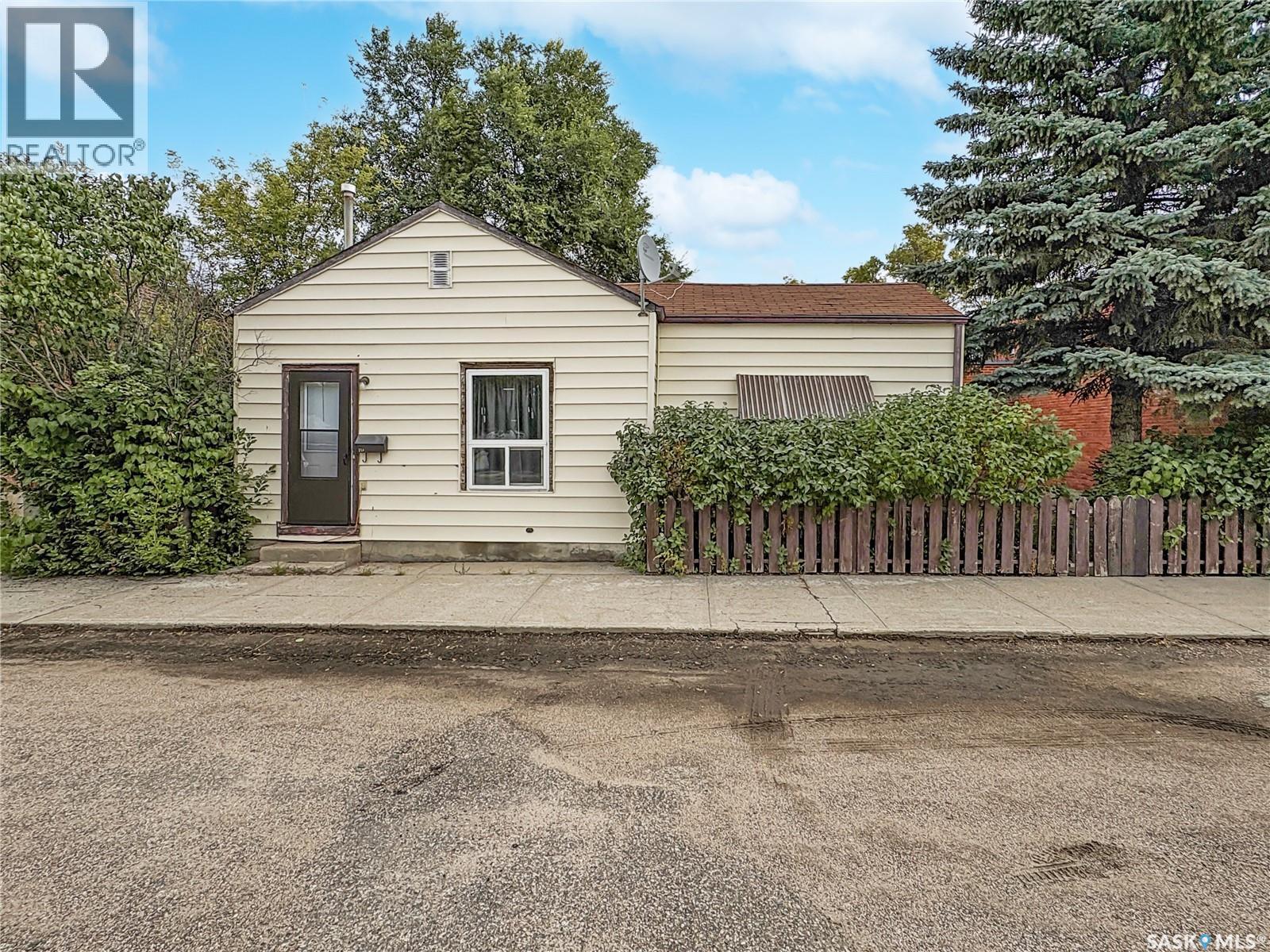 112 Main STREET, Harris — photo 1