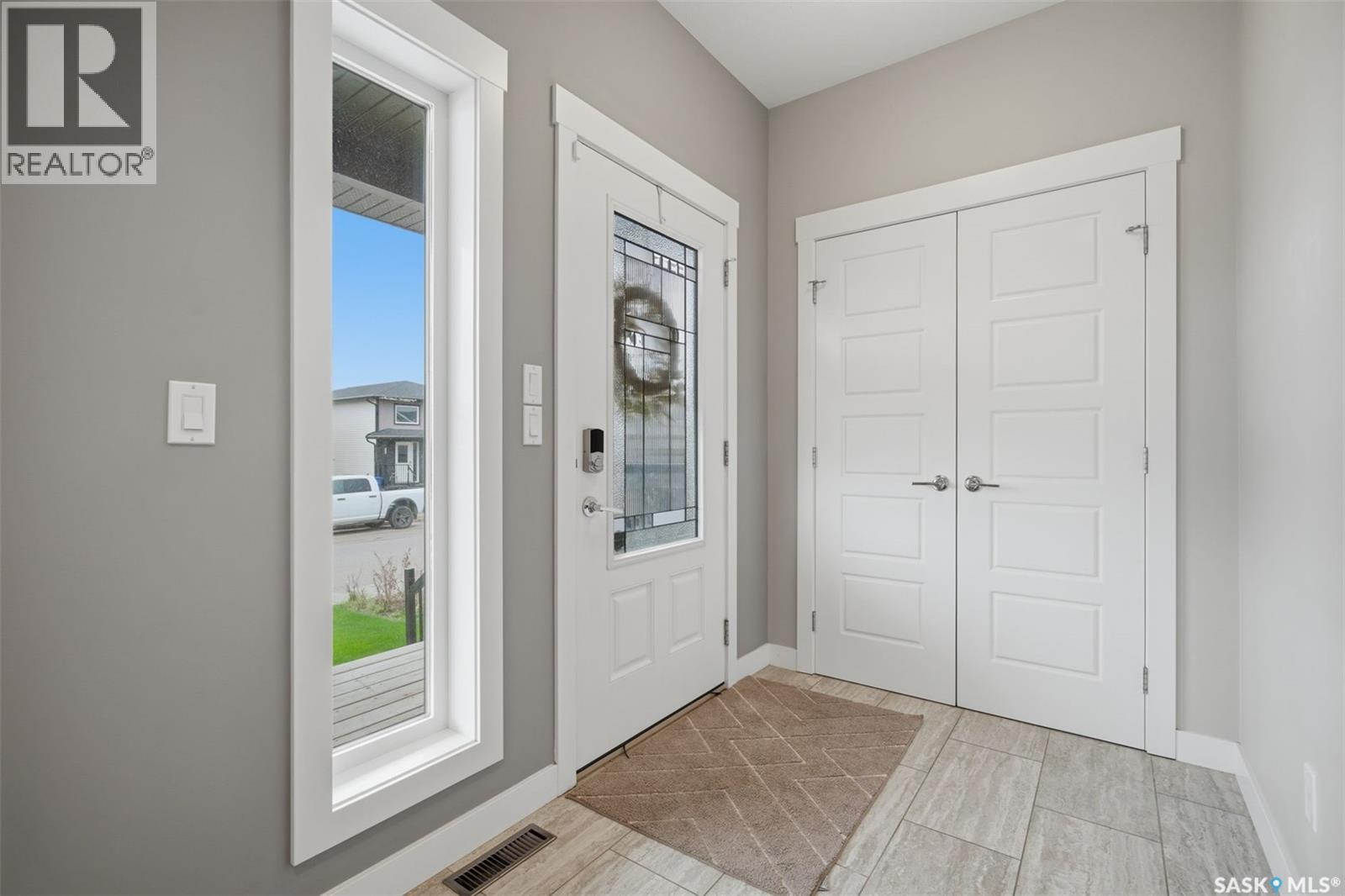 306 Bentley LANE - 3