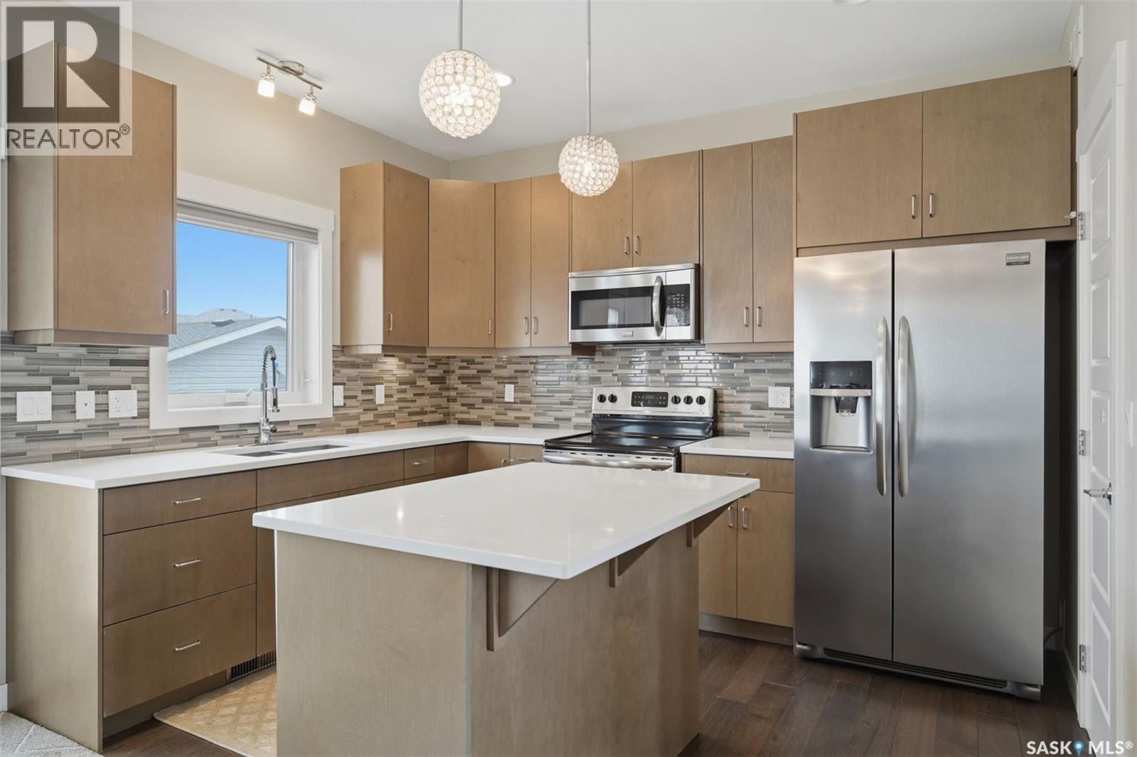 306 Bentley LANE, Saskatoon — photo 9