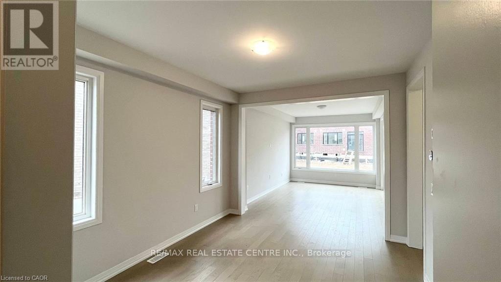44 BLACKBURN STREET — photo 3