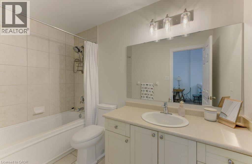 #7 455 CLARIDGE Road - Image 24