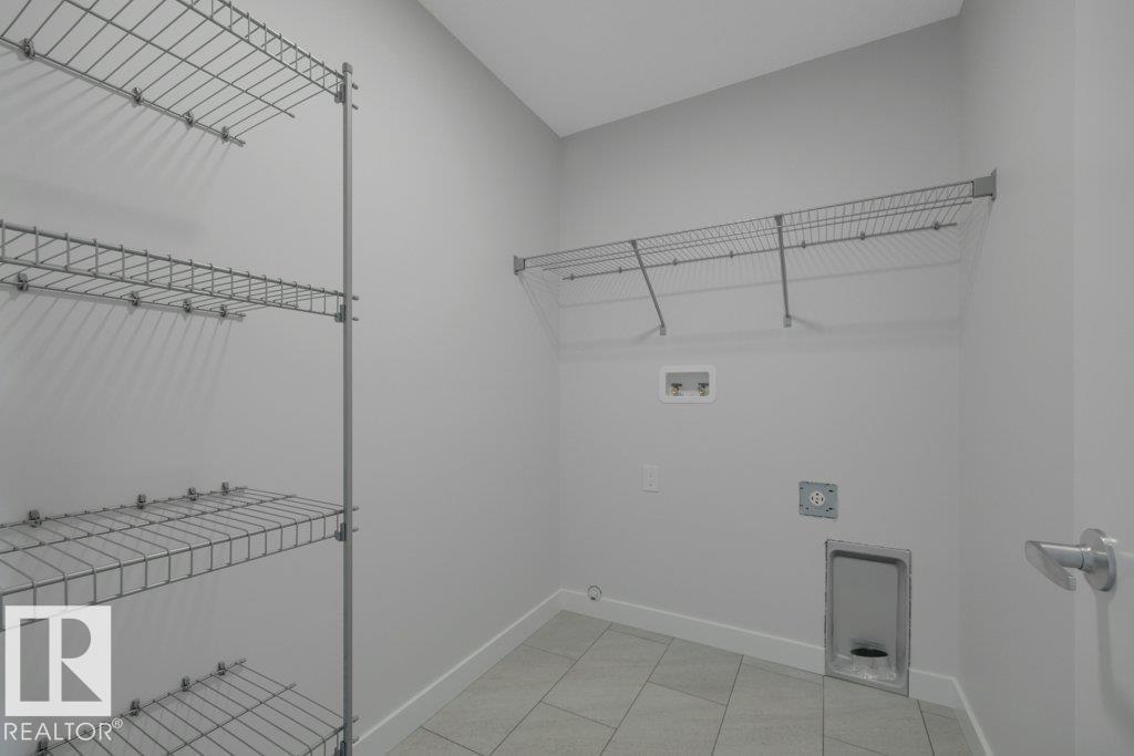 18643 19 AV NW - 38