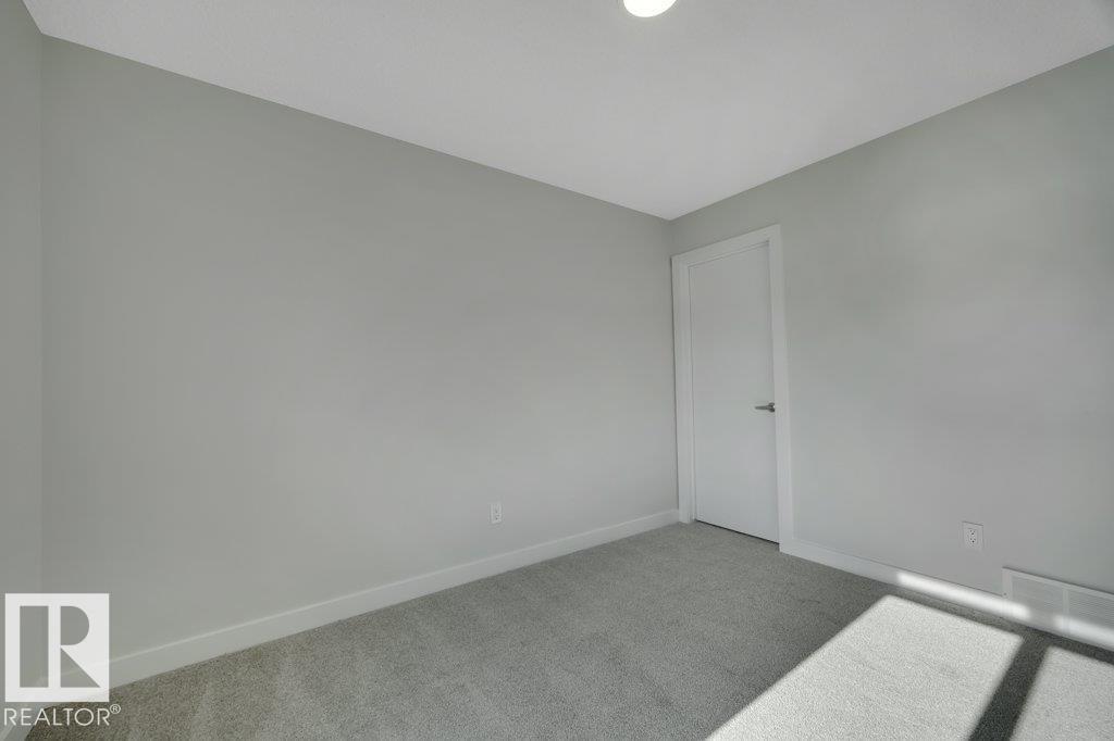 18643 19 AV NW - 35