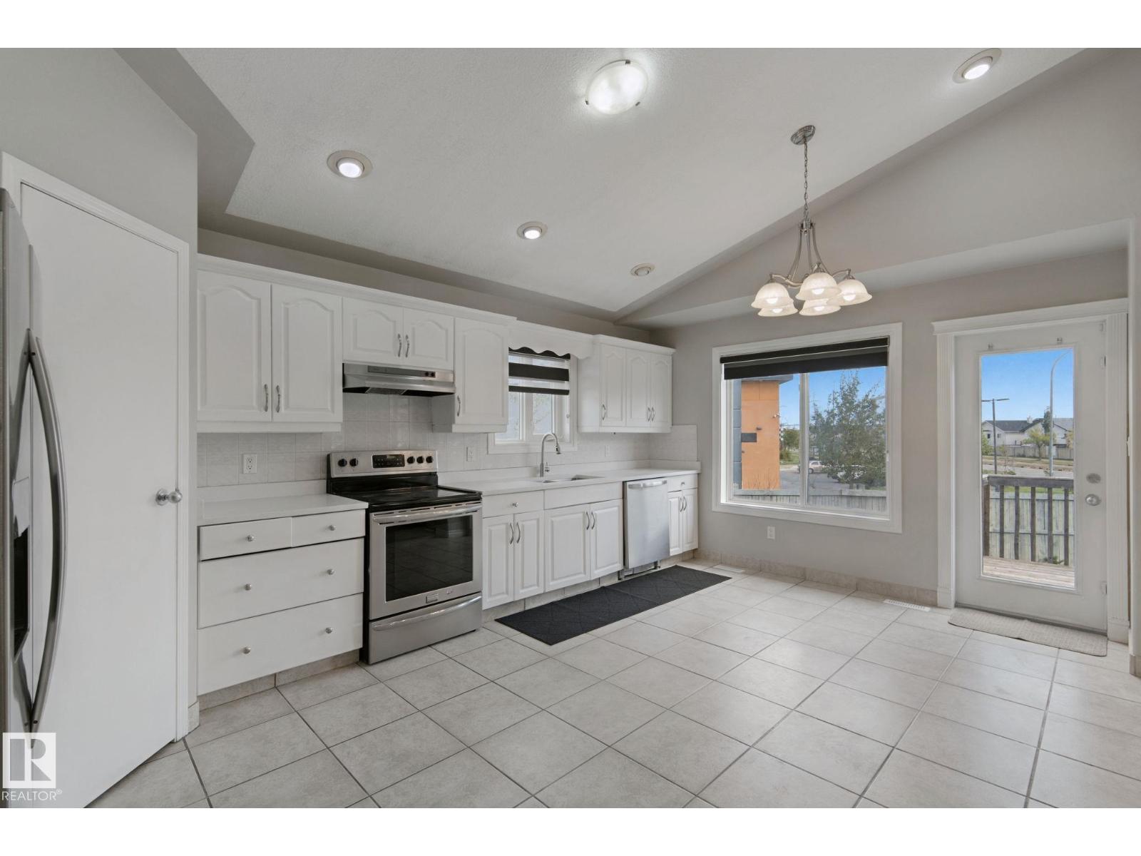 16807 78 ST NW - 10