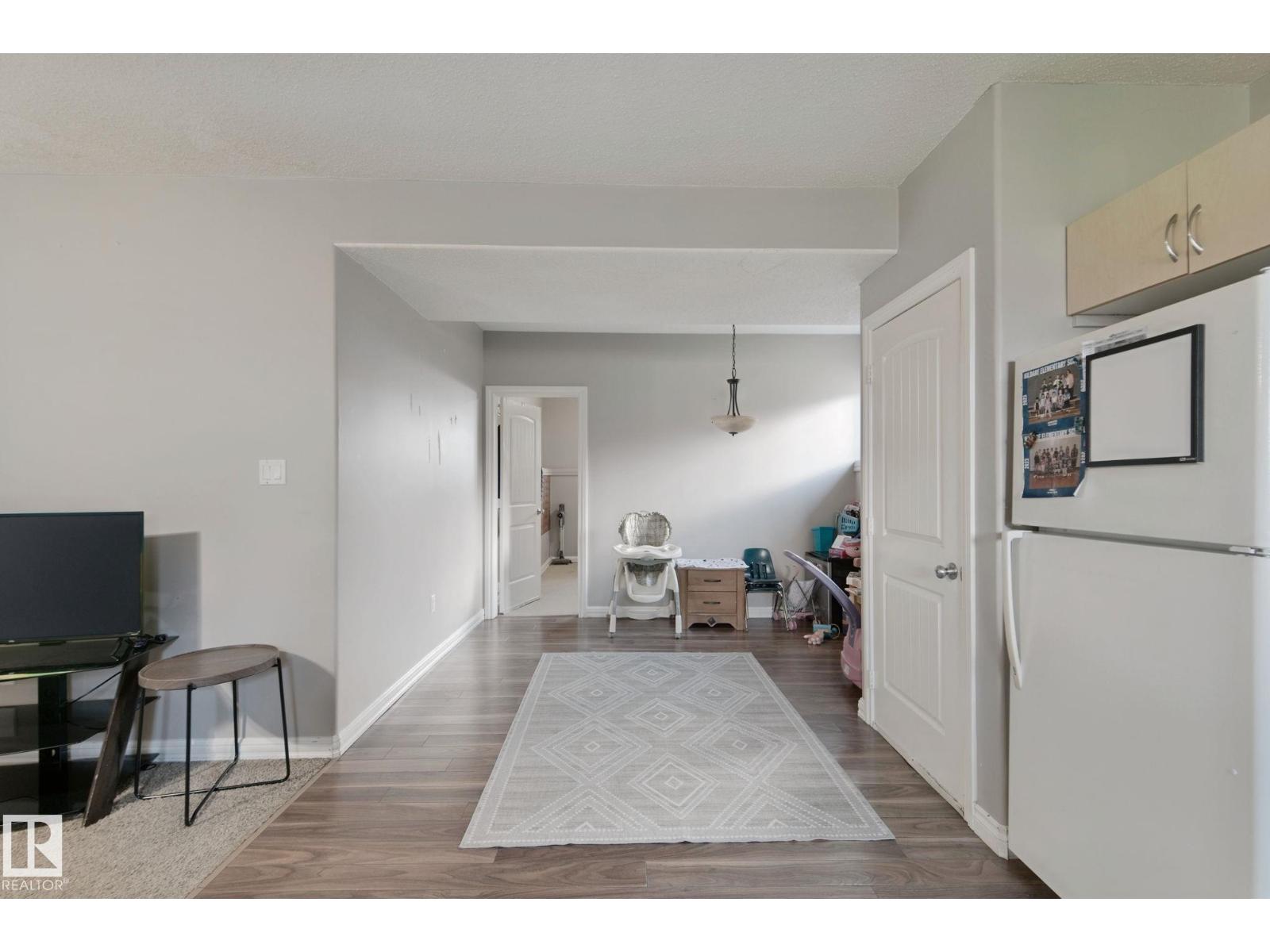 16807 78 ST NW - 29