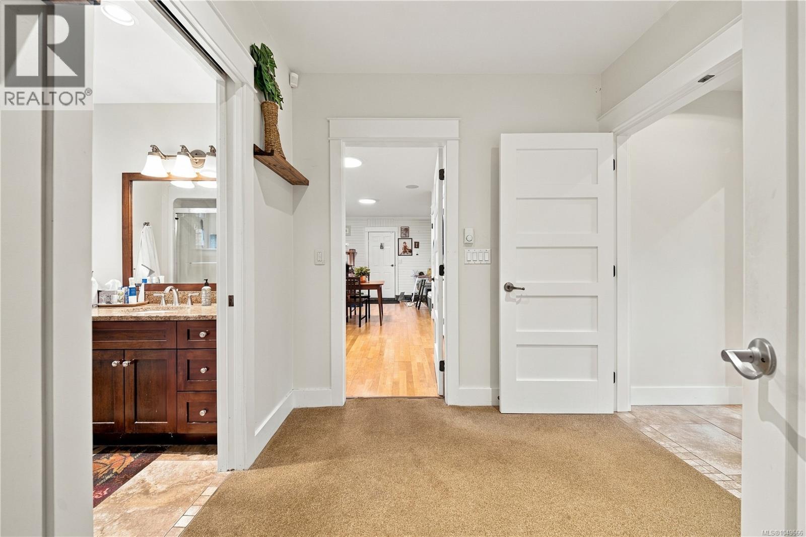 3146 Robin Hood Dr - Image 45