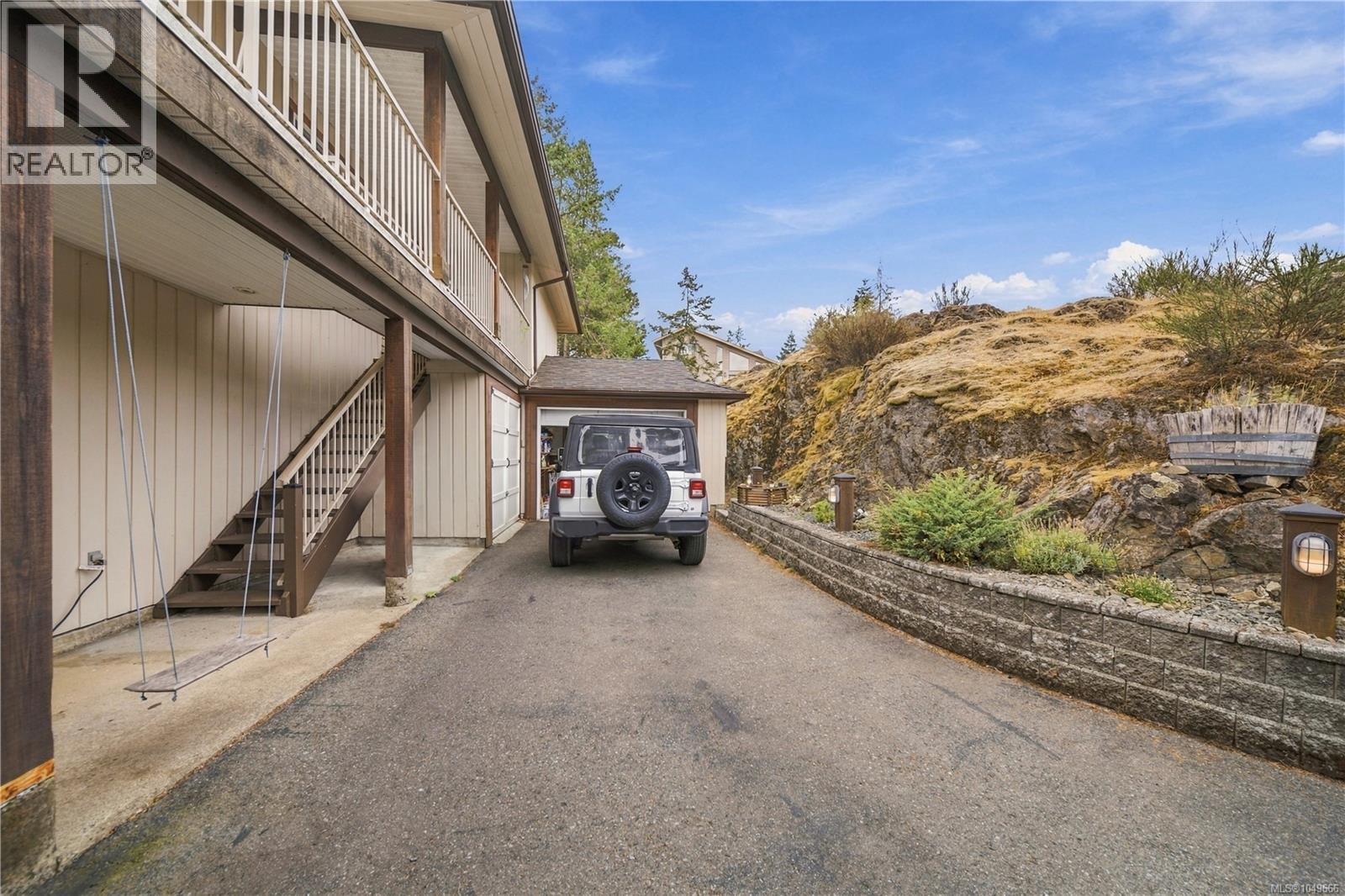 3146 Robin Hood Dr - Image 35