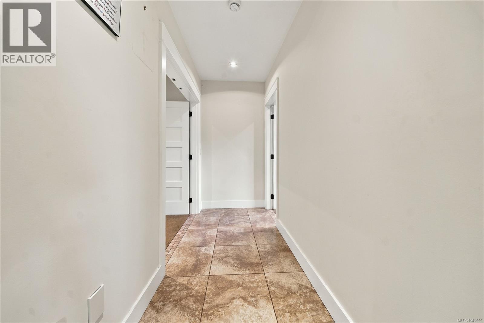 3146 Robin Hood Dr - Image 48