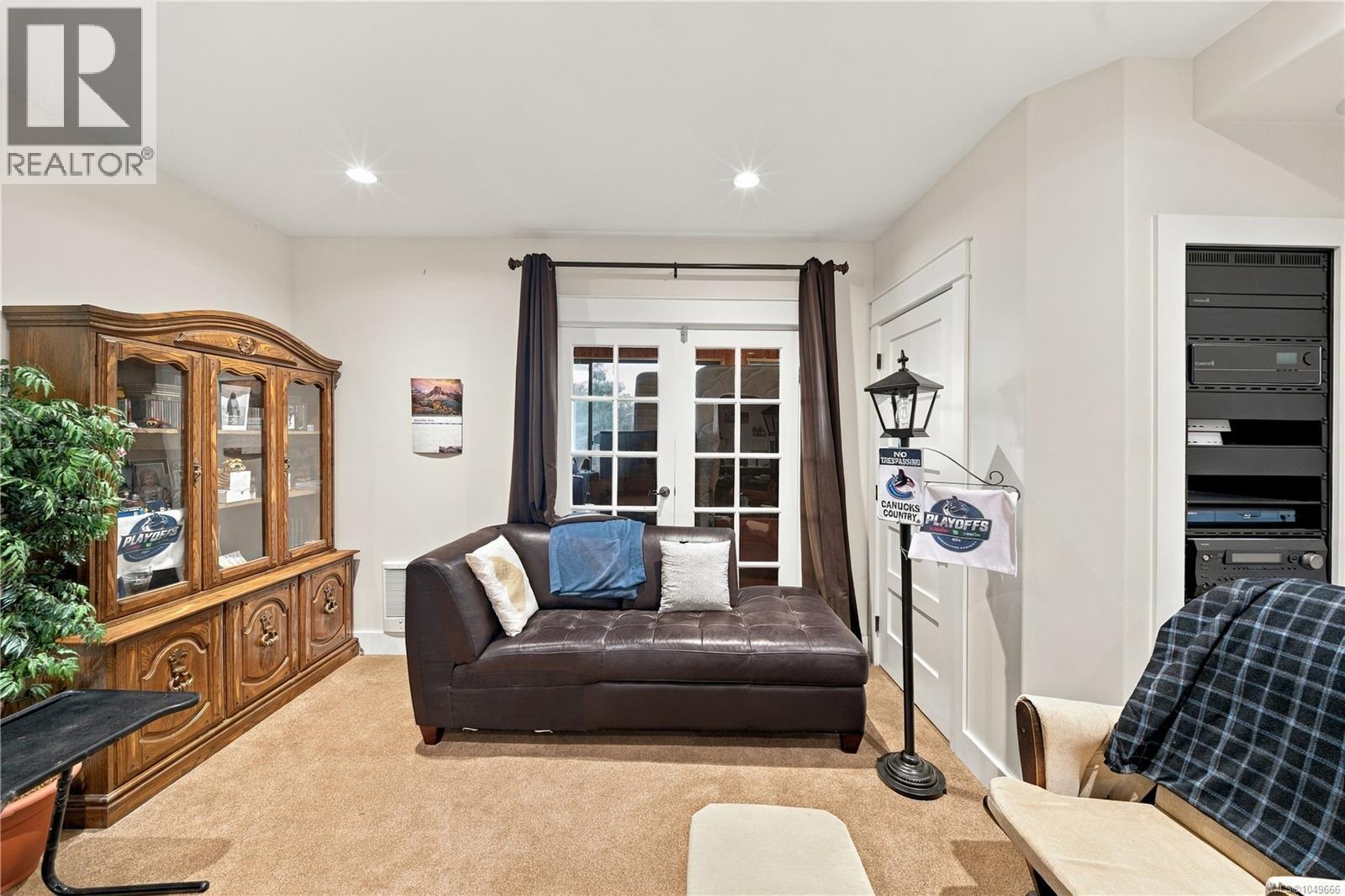 3146 Robin Hood Dr - Image 53