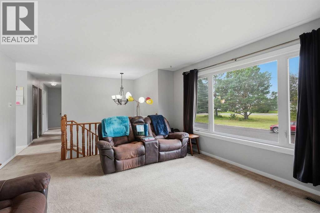 Listing photo – 21 Wilkins Green, Red Deer