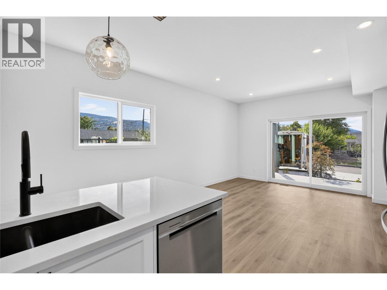 #103 424 Bennett Avenue - Image 5