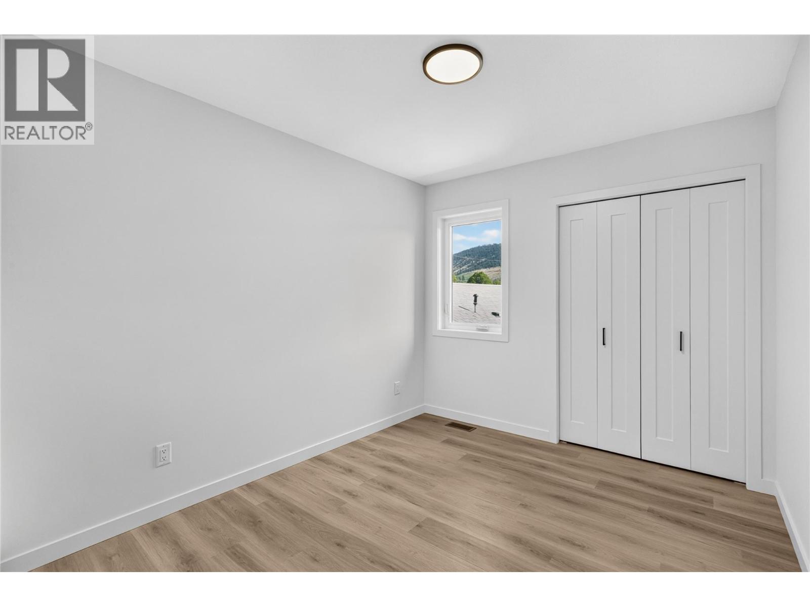 #103 424 Bennett Avenue - 9
