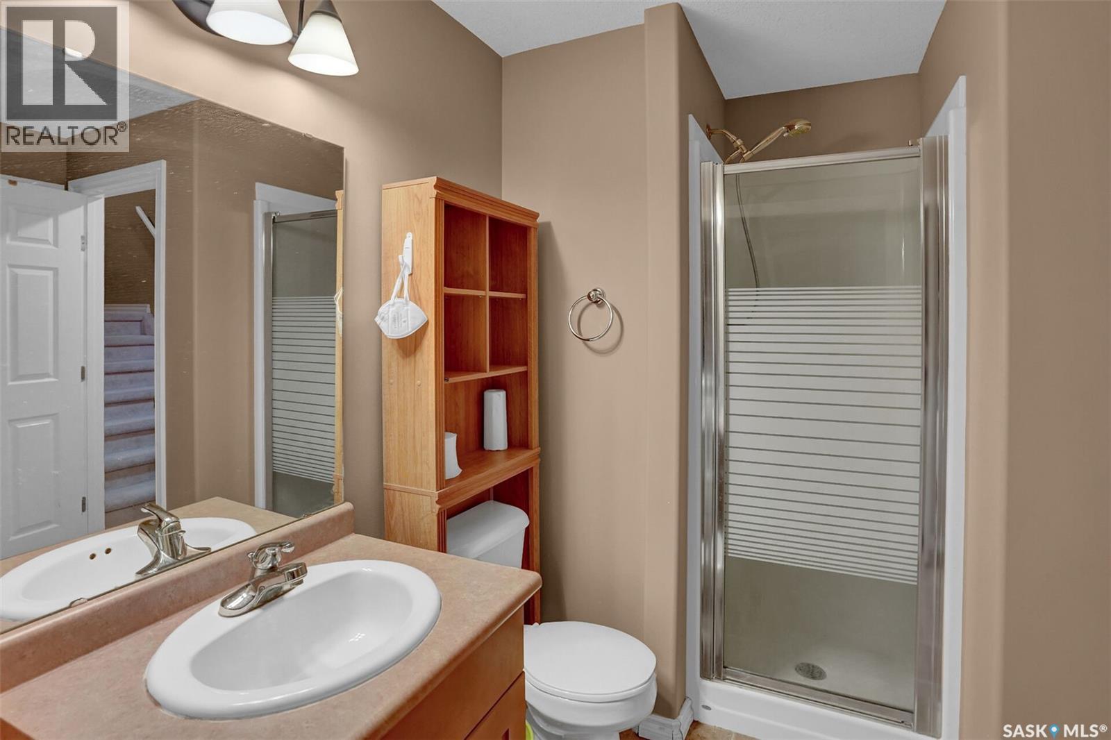 #2 3101 TREGARVA ROAD E - 36