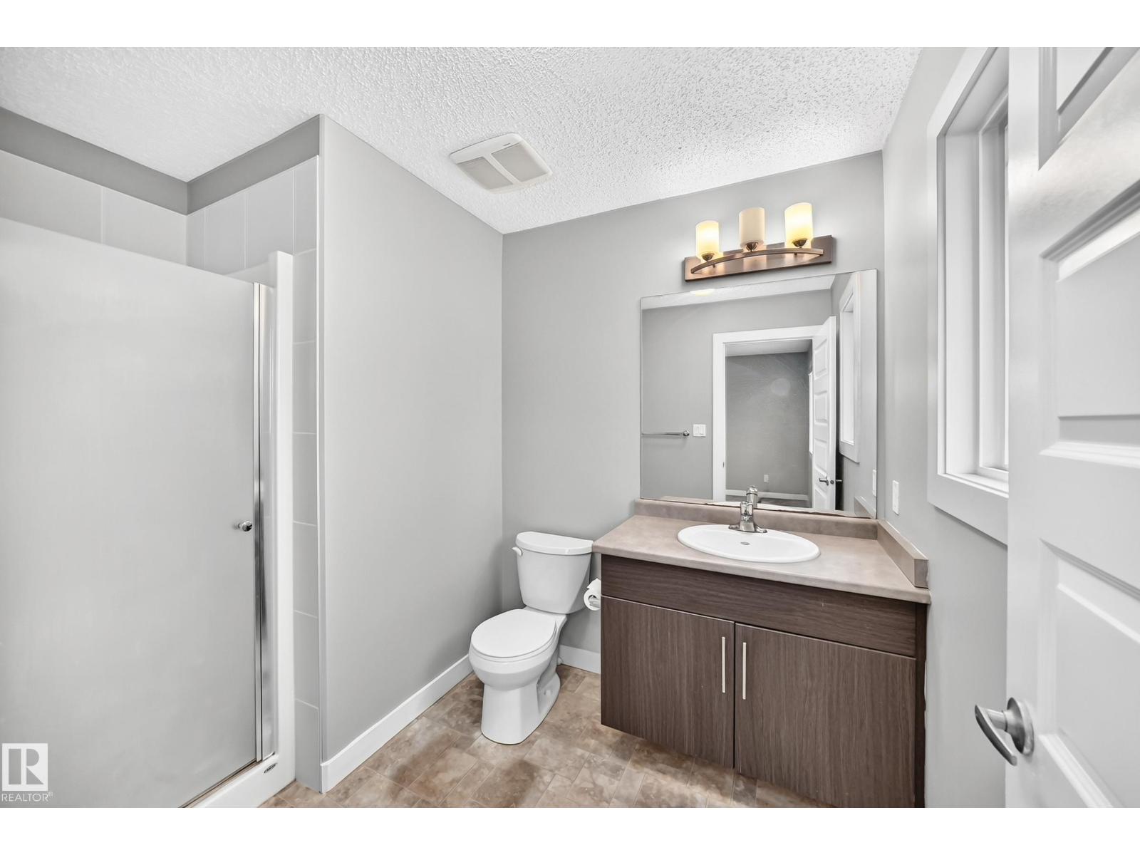 1470 33 ST NW - 31